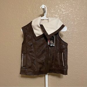 NWT Yoki New York Vegan Leather Crop Moto Vest with Faux Sherling Collar Medium